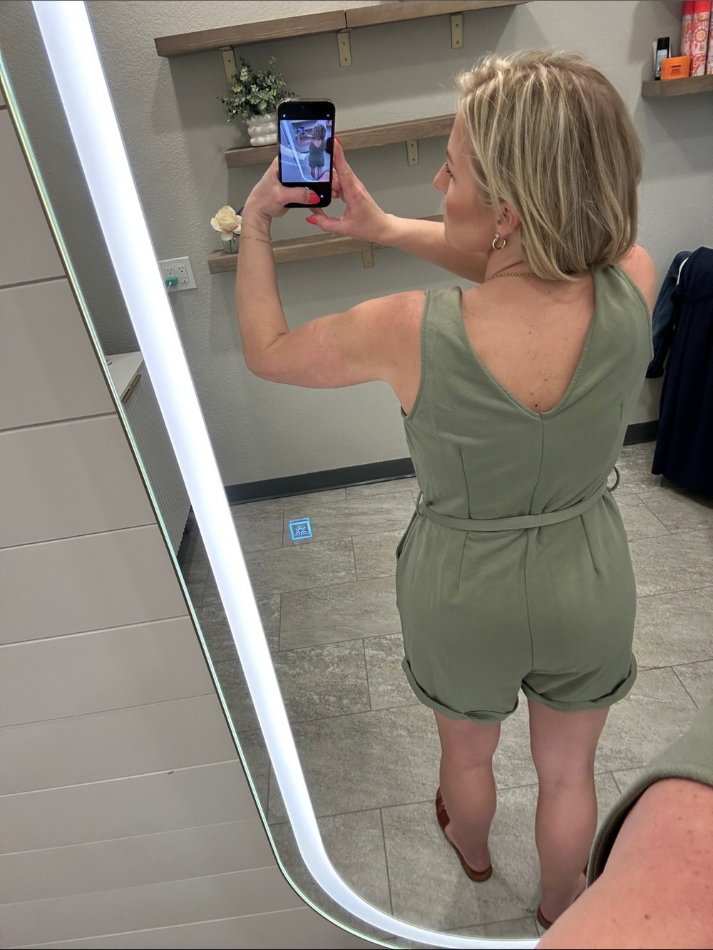 Sleeveless Olive Utility Romper with Tie Waist - Picture 3 of 4